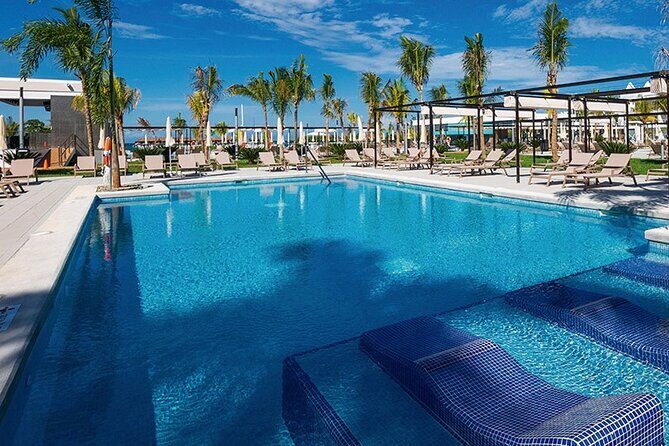 Transfer from/to Airport, Riu Reggae, Riu Montego Bay, Riu Palace - The Pickup Routine That Keeps Things Secure (and Less Chaotic)